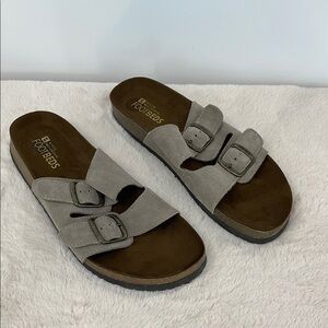 WHITE MOUNTAIN FOOT BEDS SIZE  11 Women's brown  Sandals